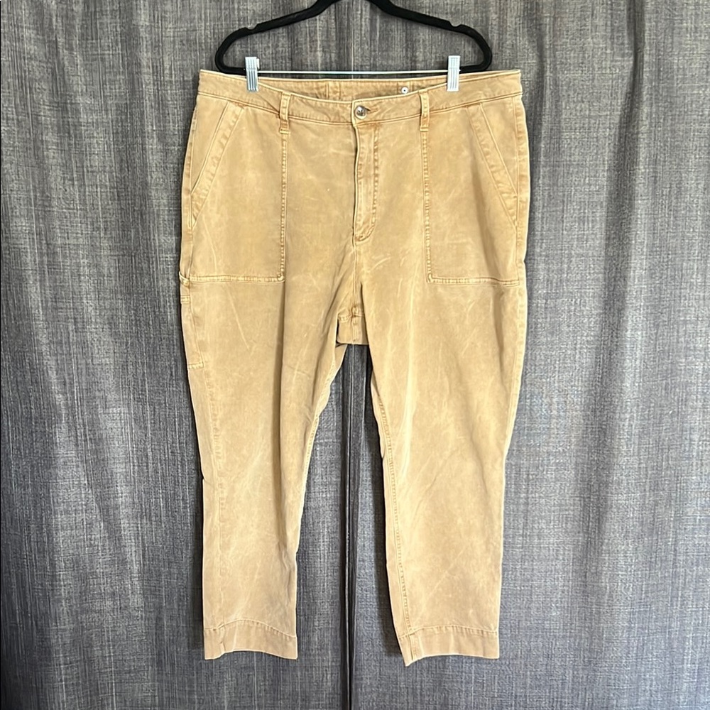 Old navy cargo style straight leg jeans size 18 tan